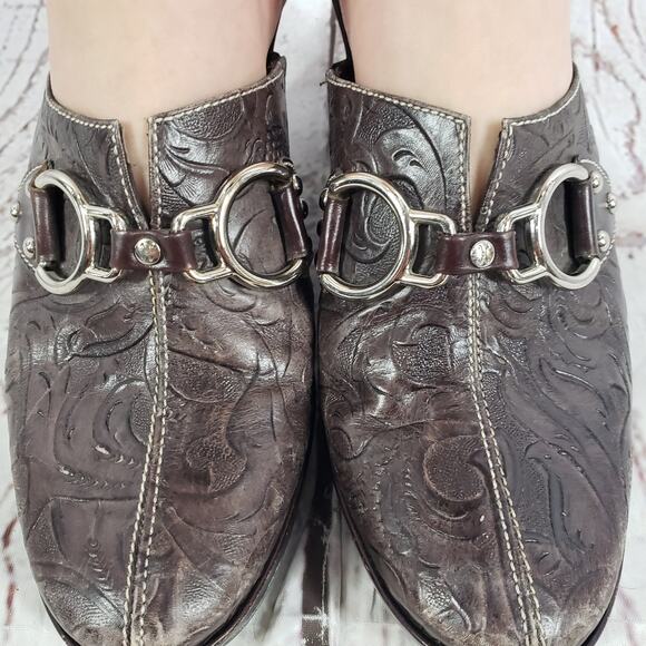 Cole Haan Women's Brown D18198 Leather Tooled Clog Mules Size 7B - Picture 5 of 12